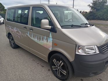 Volkswagen Transporter 2.5 TDI/130CV PC-TM Kombi