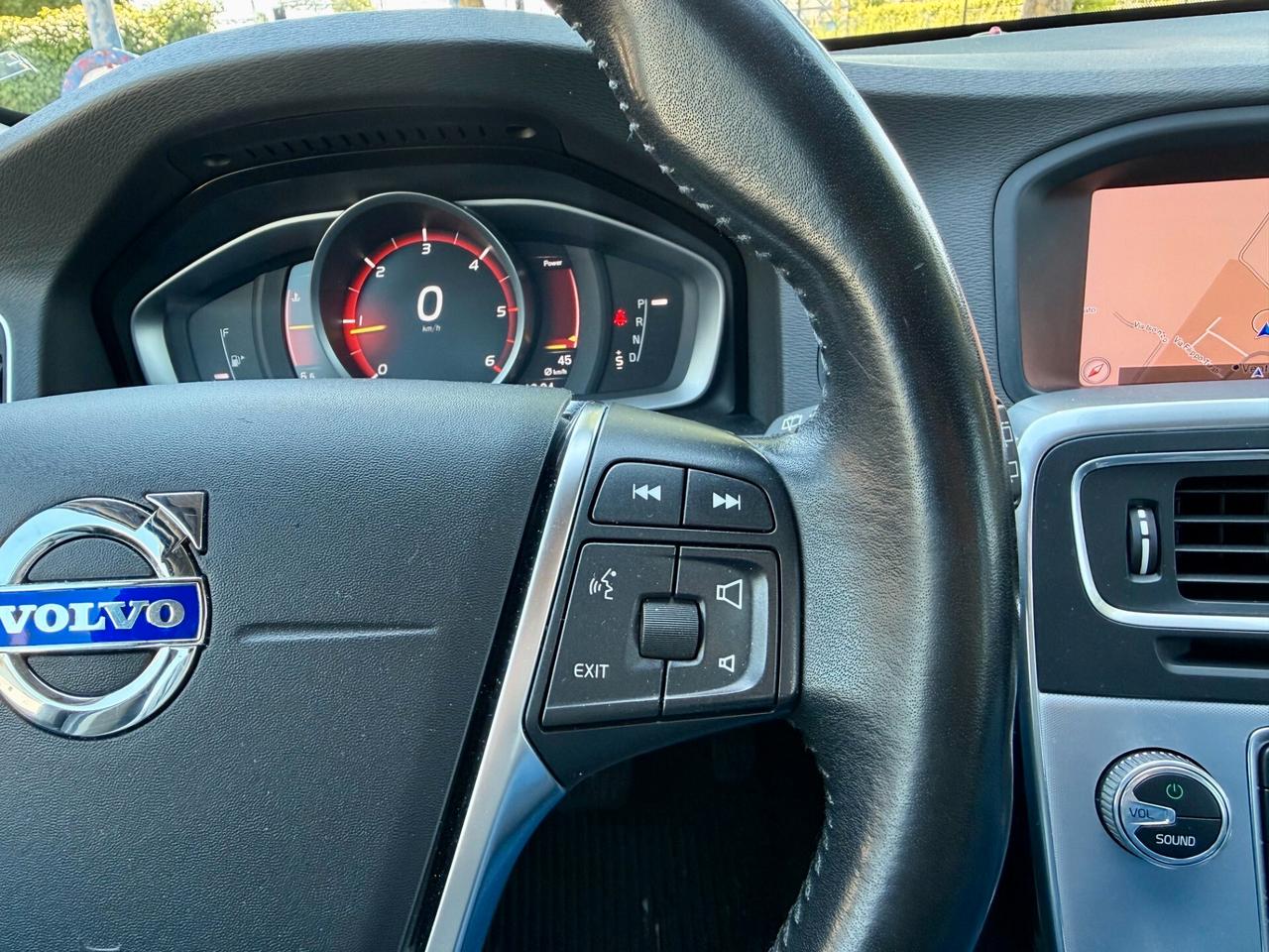 Volvo V60 Cross Country 2.0 d3 Business Plus geartronic 150cv TAGLIANDI VOLVO
