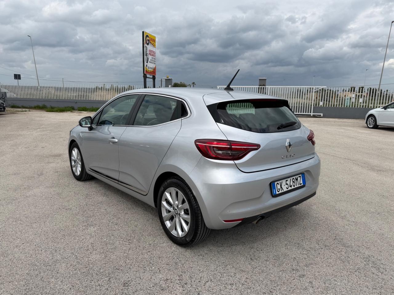 RENAULT CLIO 1.0 TCE GPL INTENS FUL LED PELLE MY22