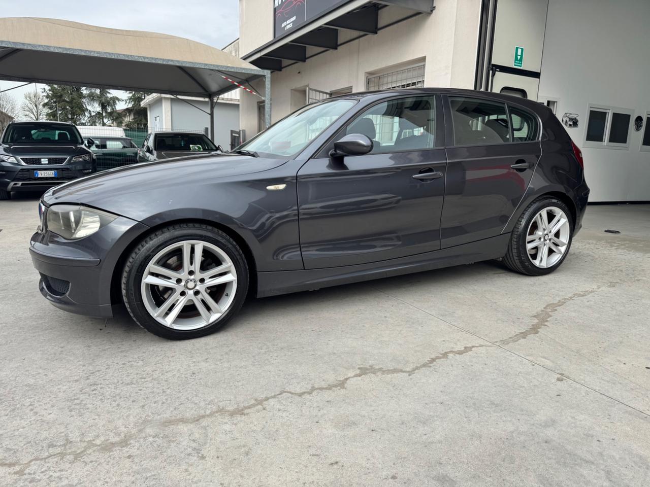 Bmw 118 118d 2.0 143CV cat 5 porte Futura DPF