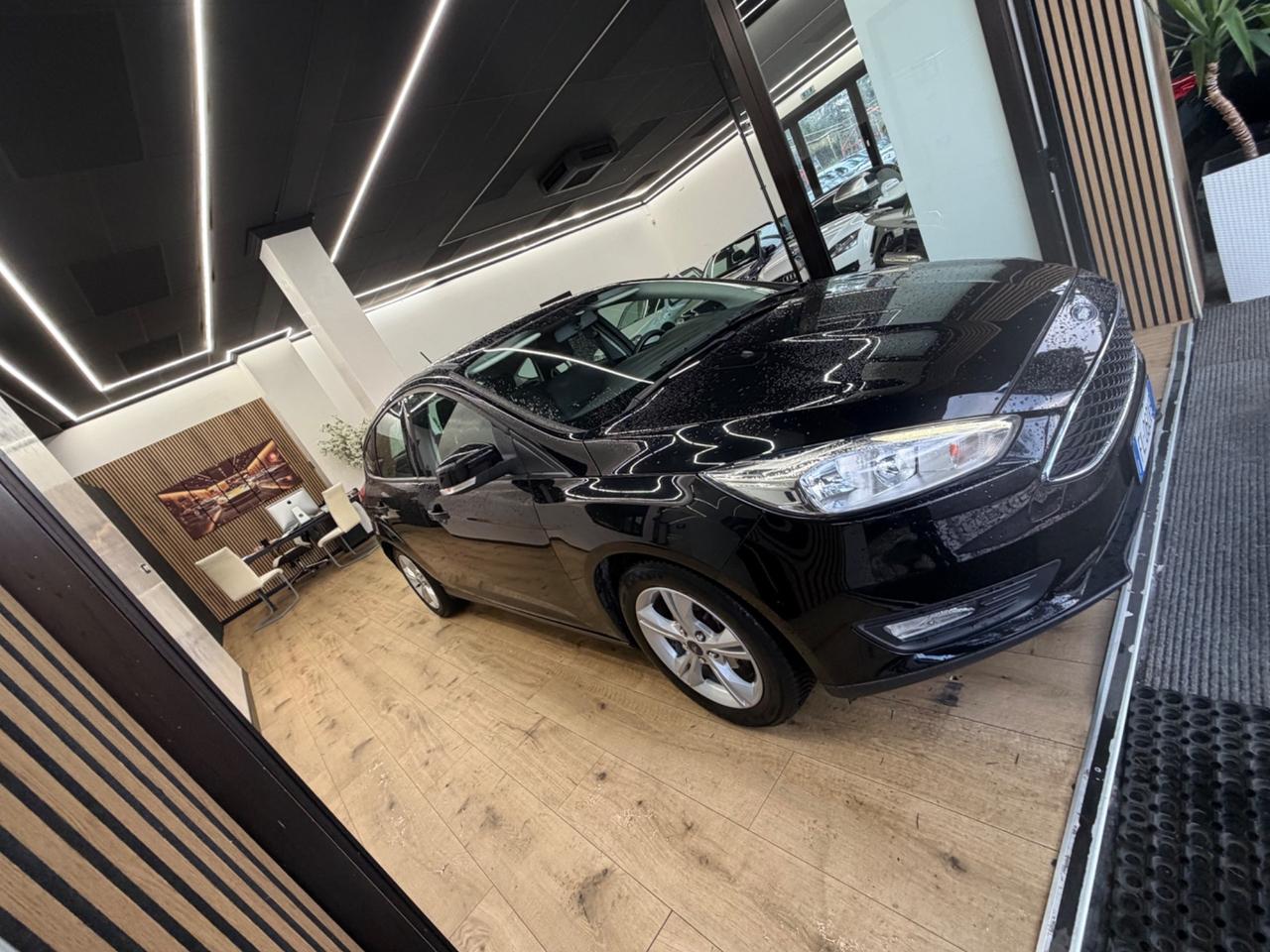 Ford Focus 1.6 120 CV GPL Titanium