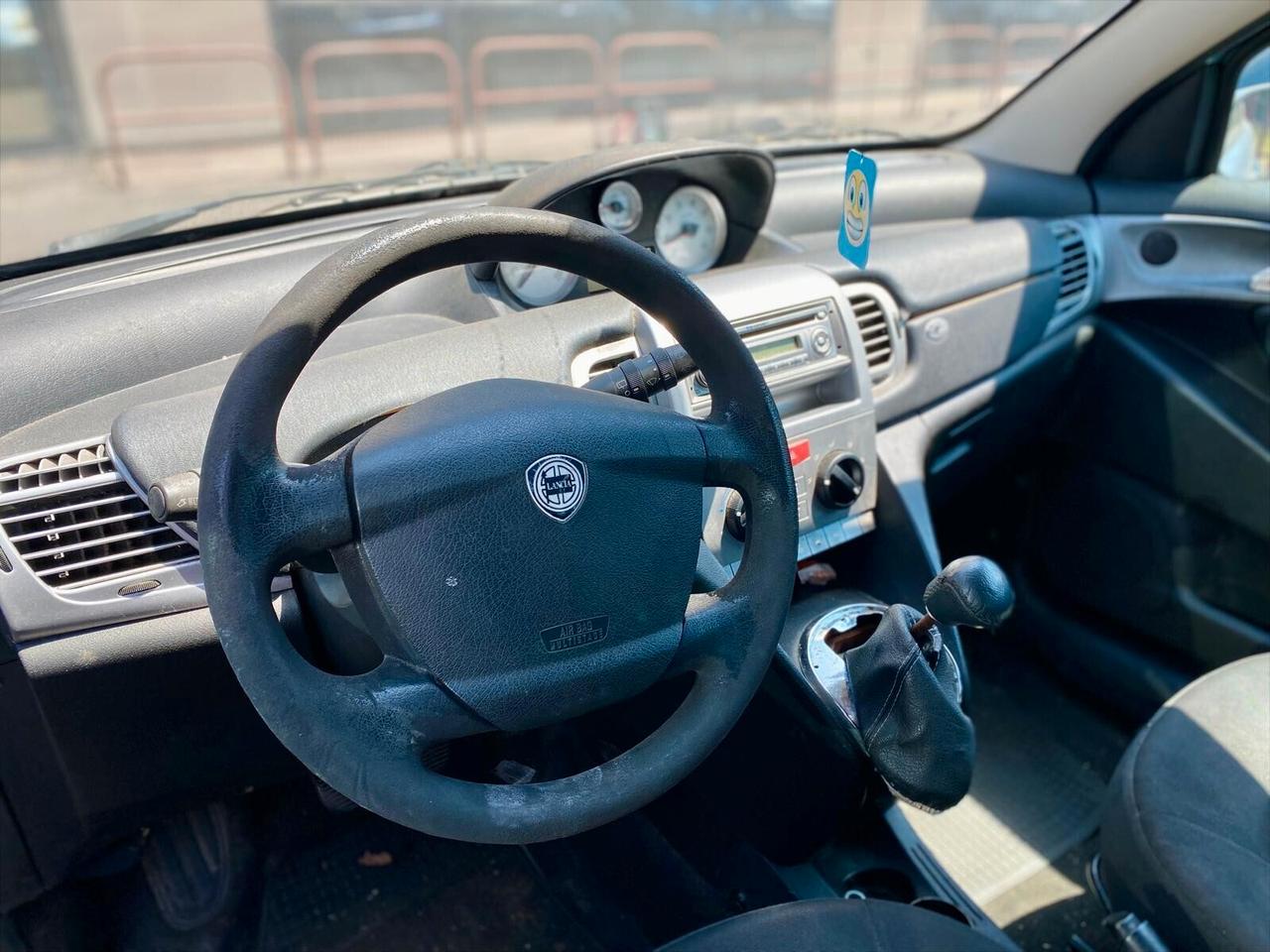 2 Lancia Ypsilon -Fiat idea - Opel meriva - IN BLOCCO