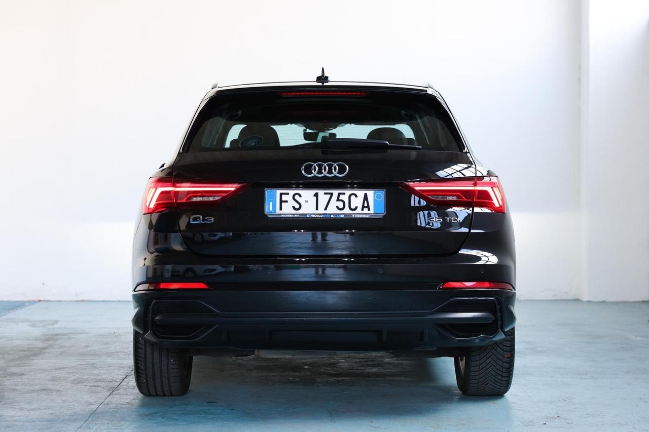 Audi Q3 2.0 TDI 150 CV S line Edition