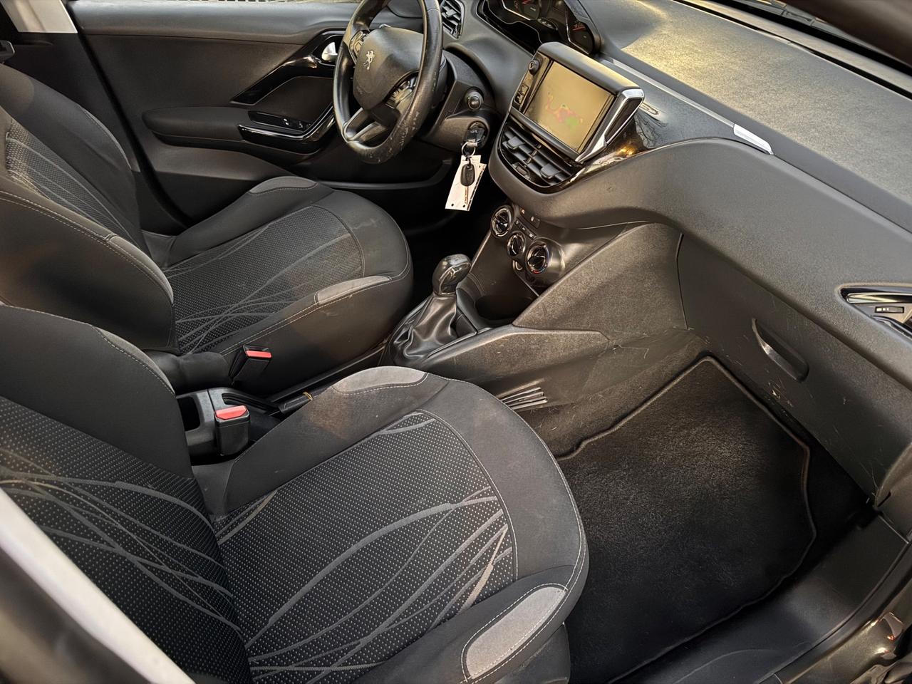 Peugeot 208 1.4 HDi 68 CV 5 p neopaten garanzia 12 m