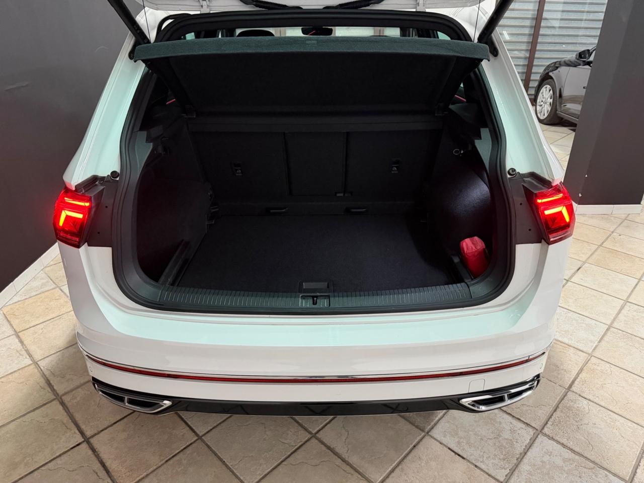 Volkswagen Tiguan 2.0 TDI (150) SCR DSG R-Line 2022