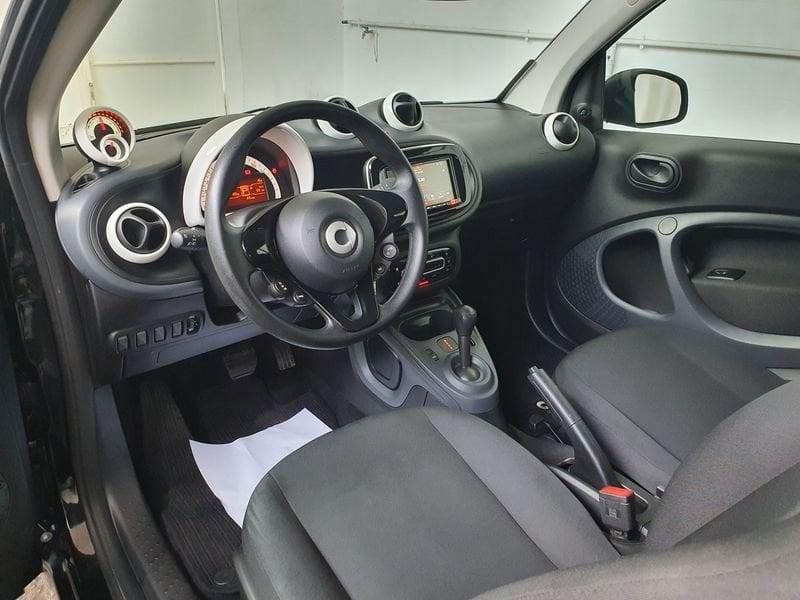 smart fortwo EQ Passion TUA 108,00 MESE