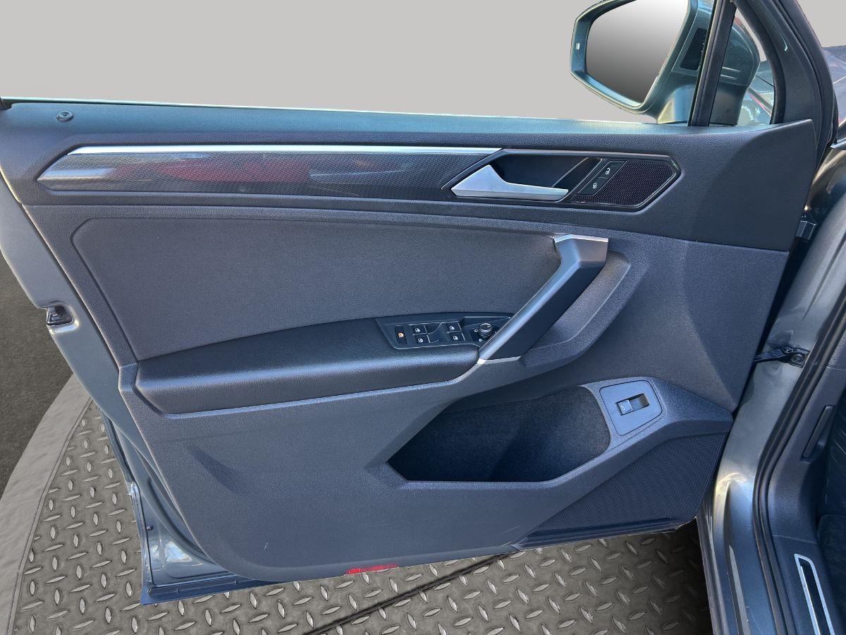 VOLKSWAGEN - Tiguan - 2.0 TDI 150CV DSG Executive BMT TELECAMERA