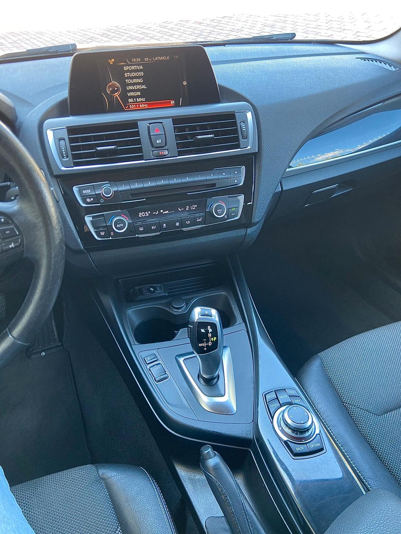 BMW Serie1 (F20) 118D 150cv Urban Automatico