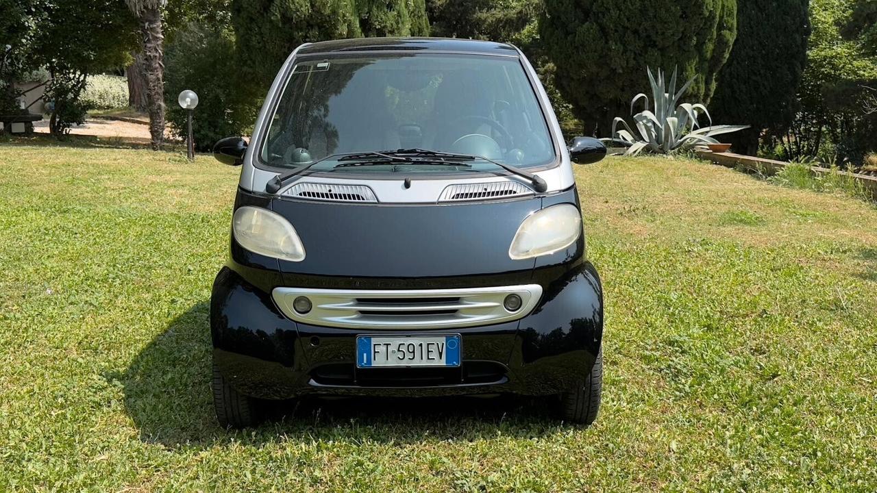 Smart Fortwo 600 Smart&passion (40 kW) 2001 neop LEGGI TESTO