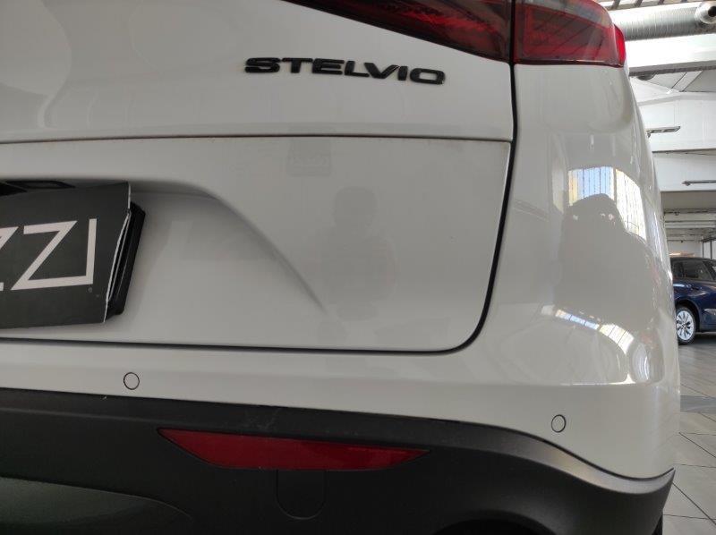 ALFA ROMEO Stelvio - Stelvio 2.2 Turbodiesel 190 CV AT8 Q4 Sprint
