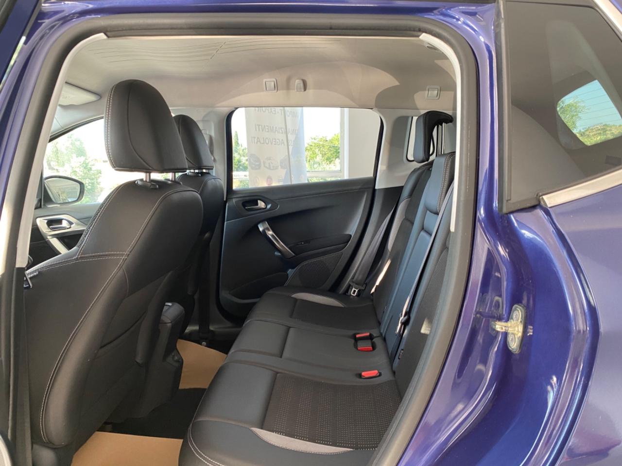 Peugeot 2008 1.6 e-HDi 115 CV ALLURE GRIP CONTROL2014