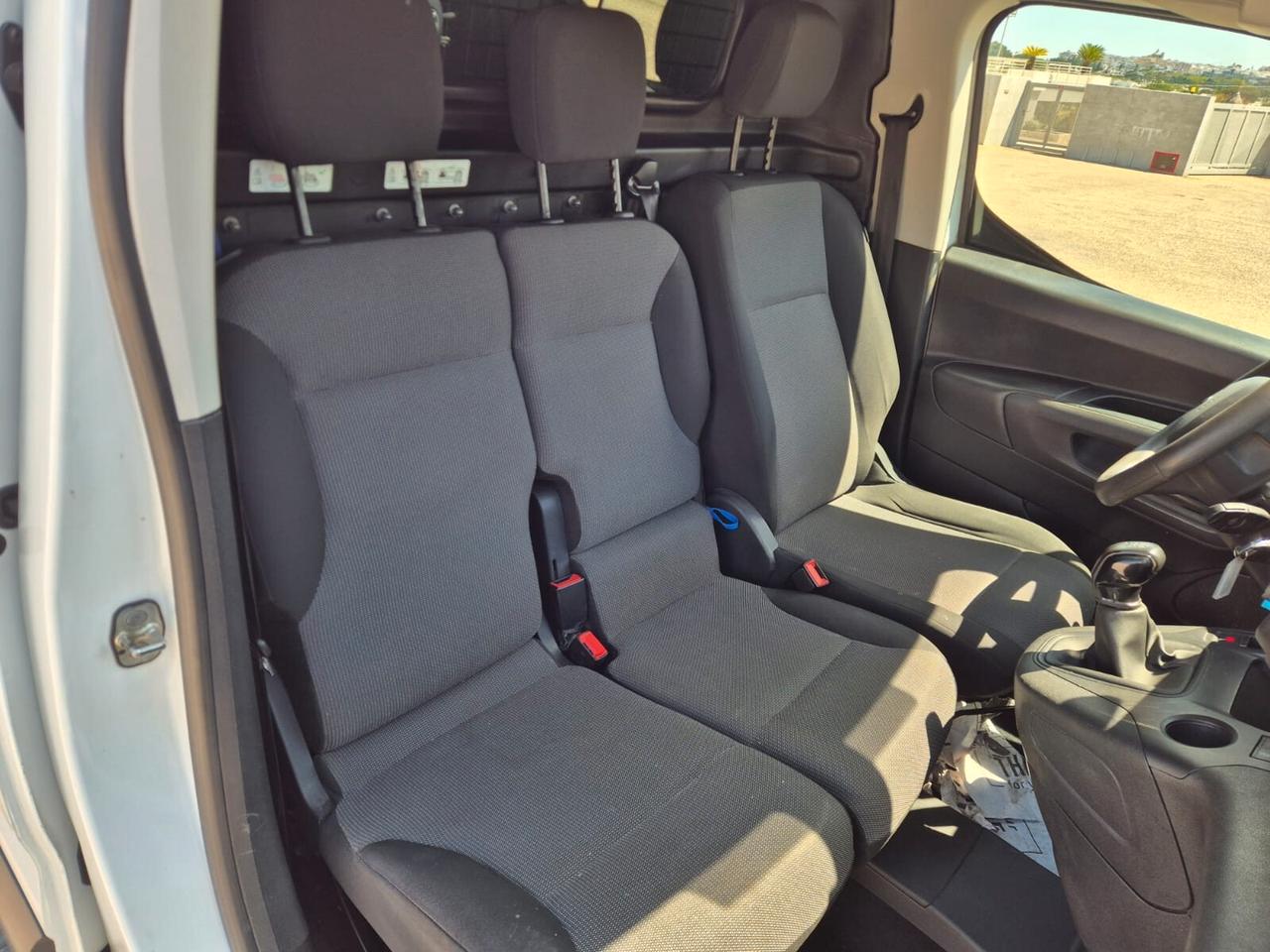 TOYOYA PROACE 3 POSTI PROLUNGATO