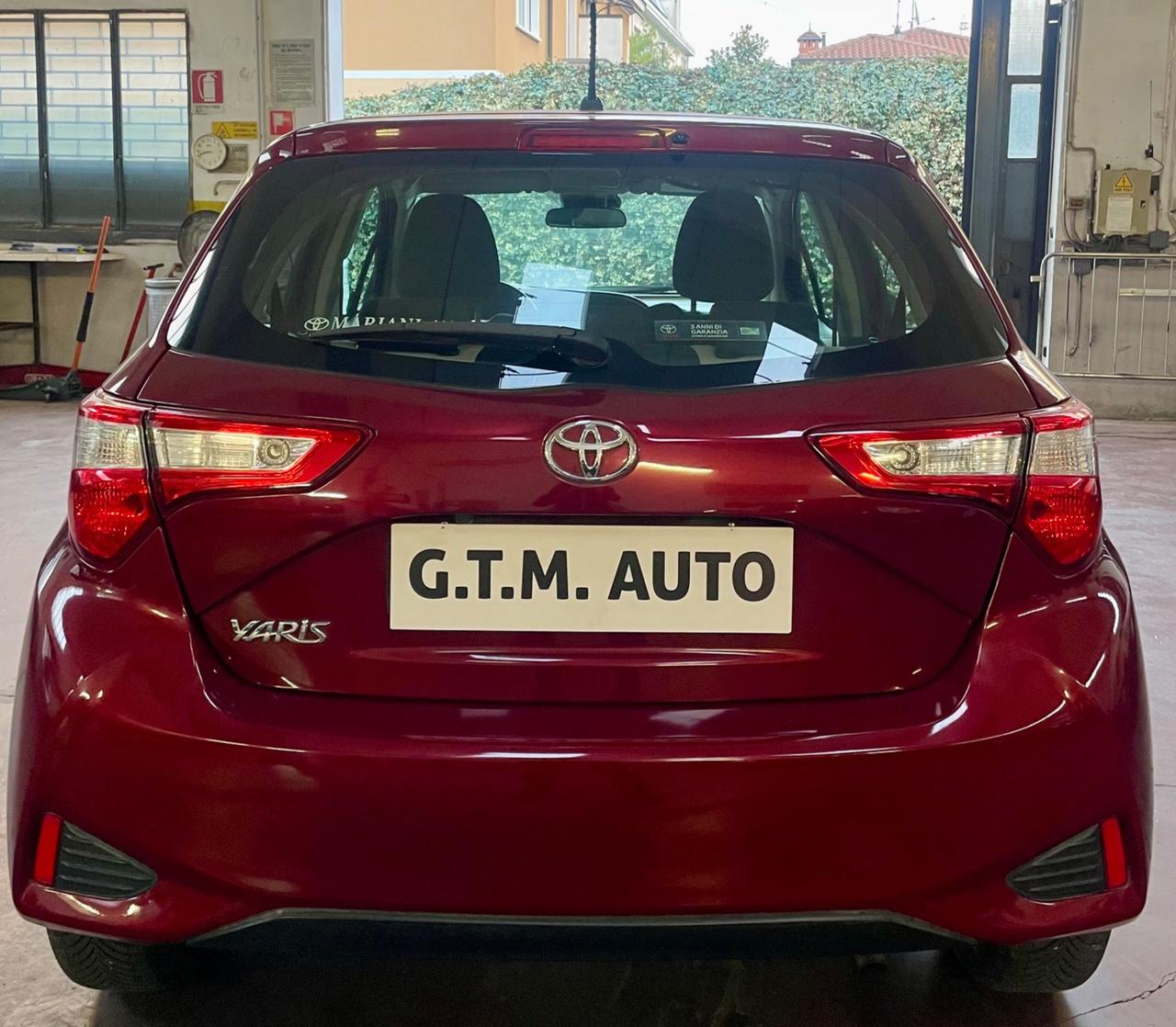 Toyota Yaris 1.0 5 porte Active per neopatentati