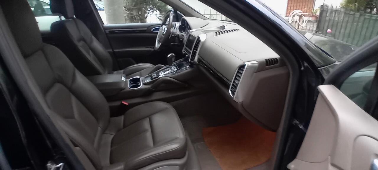 Porsche Cayenne 4.8 S