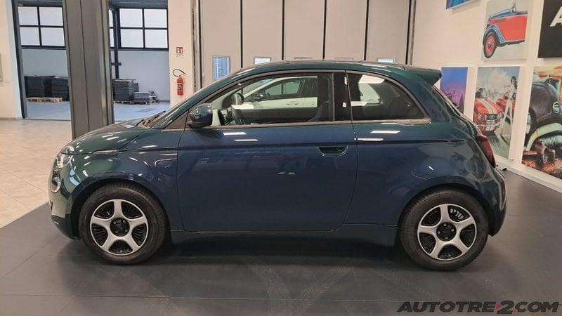 FIAT 500 500e Berlina 23,8 kWh Action