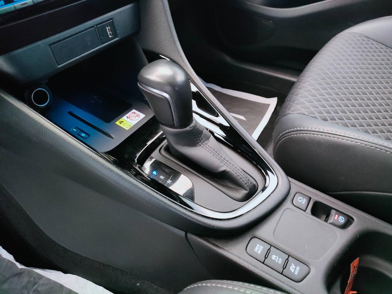 TOYOTA Yaris IV 2020 - Yaris 1.5h Style