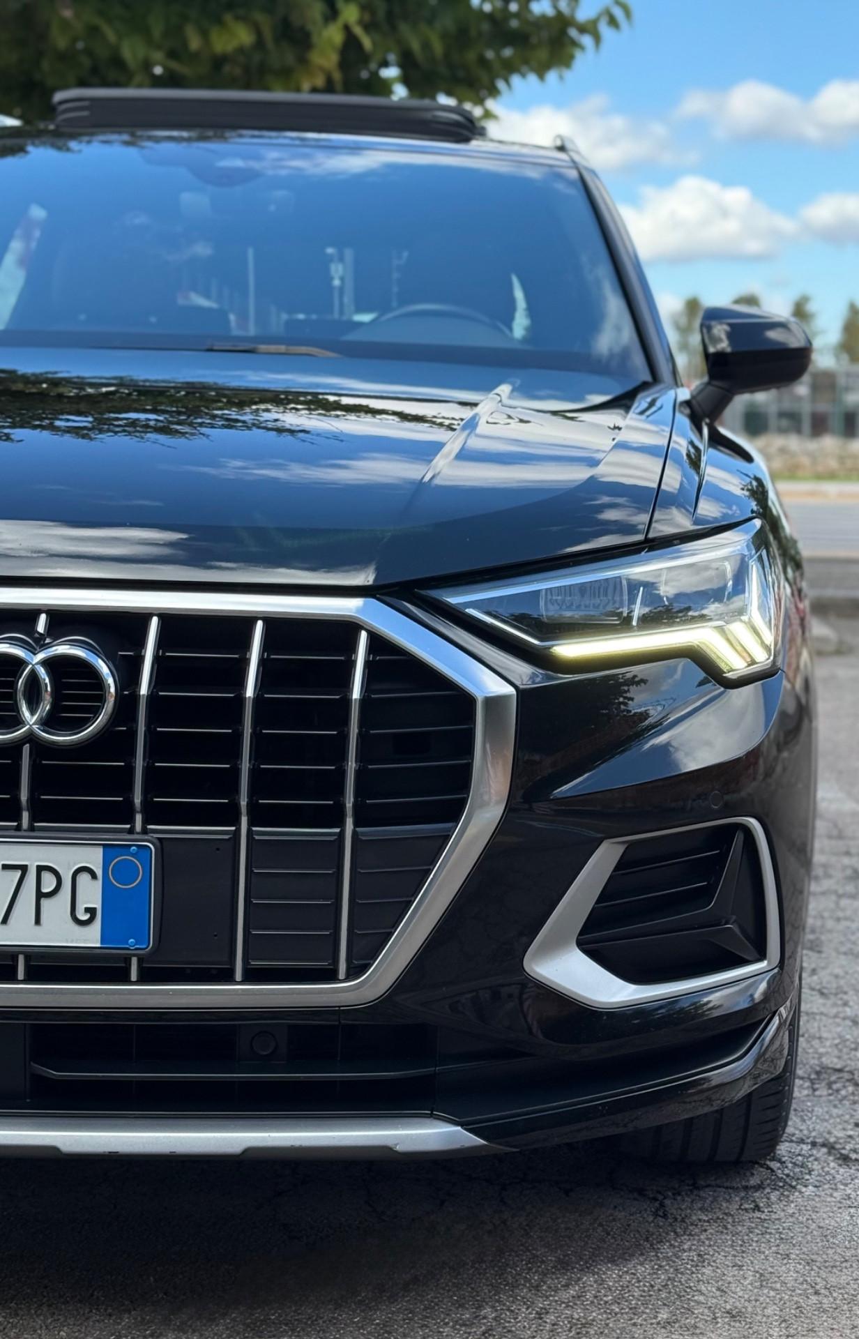 Audi Q3 35 2.0 Tdi 150CV STronic TETTO-Led