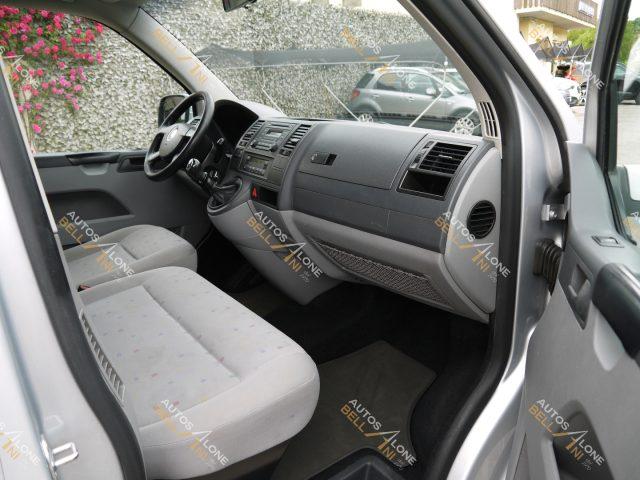 VOLKSWAGEN Caravelle 2.5 TDI/131CV 4motion 8 posti