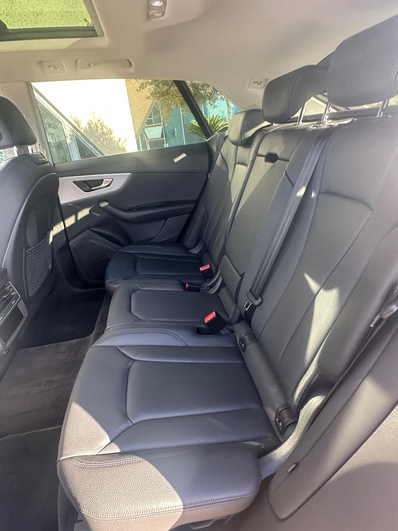 Audi Q8 50 tdi quattro possibilità noleggio no scoring