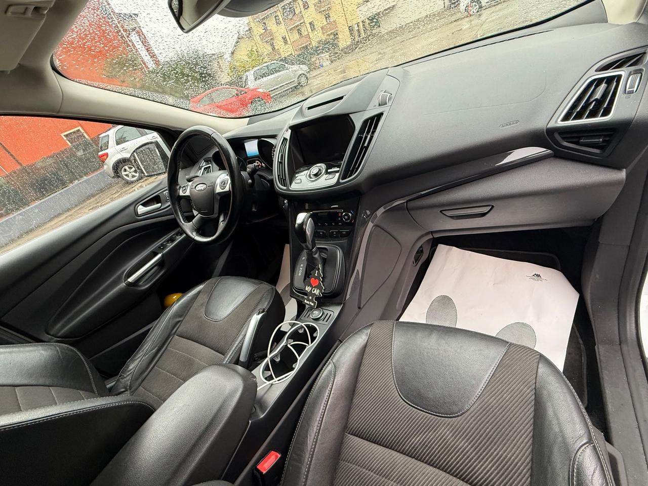 Ford Kuga 2.0 TDCI 150 CV S&S 4WD Powershift Titanium