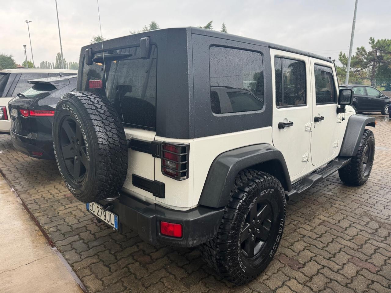 Jeep Wrangler Unlimited 2.8 CRD DPF Sport Auto