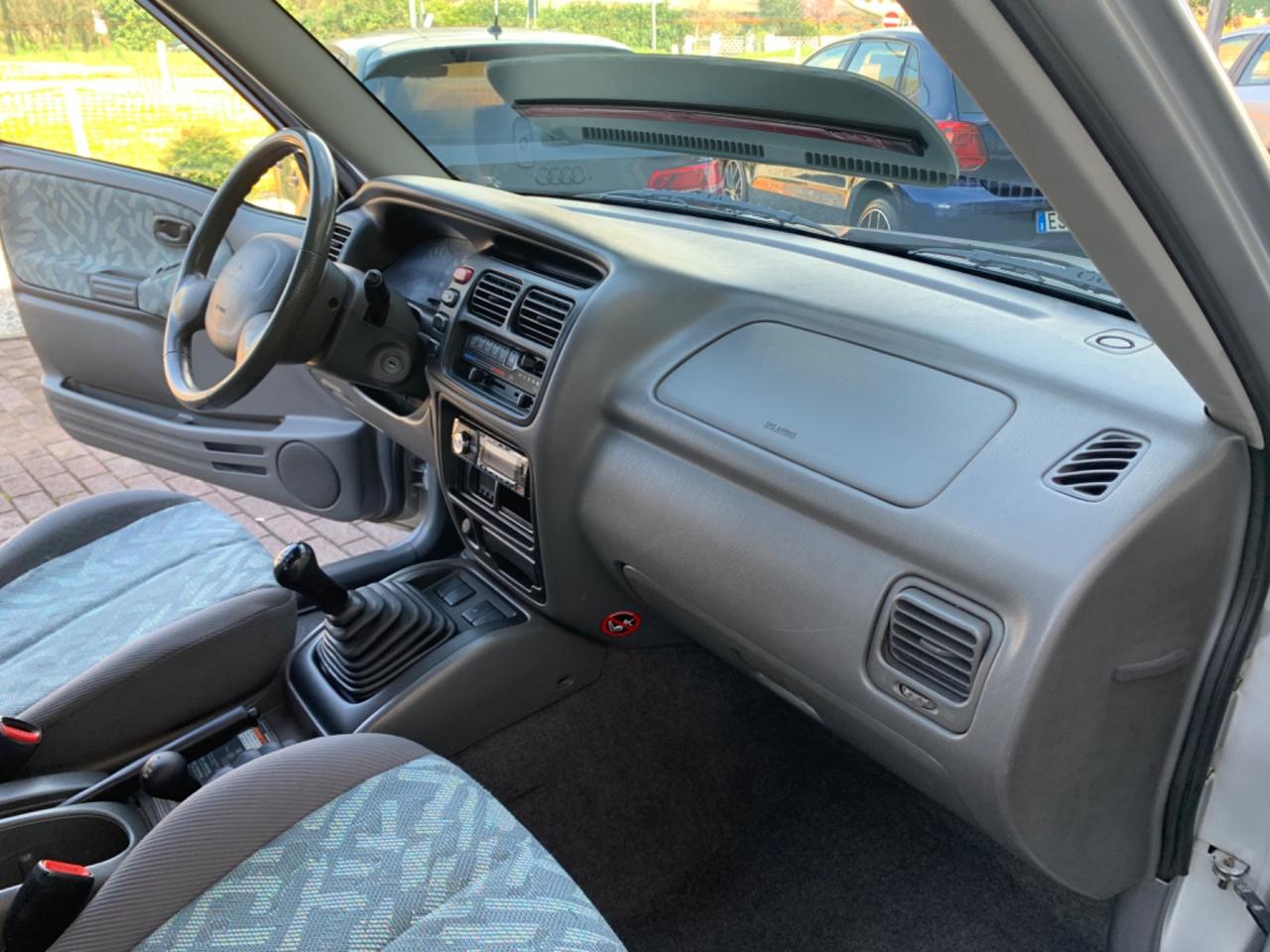 Suzuki Grand Vitara 1.6i 16V cat 3 porte