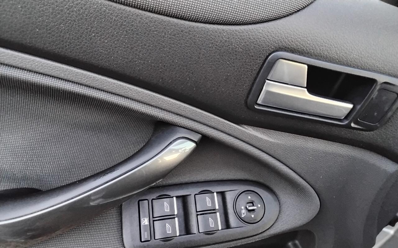 Ford Kuga 2.0 TDCi 136 CV 2WD Titanium DPF