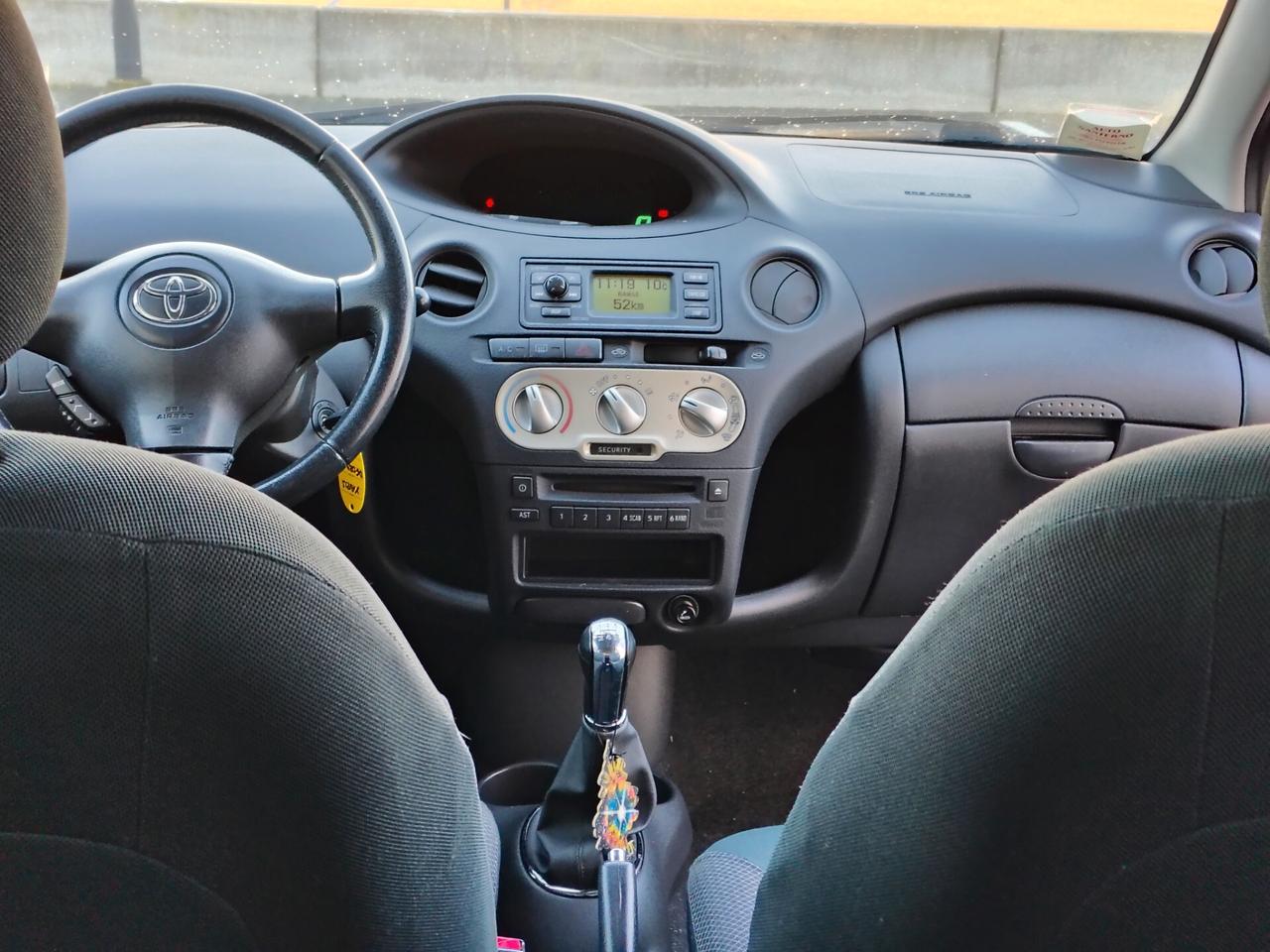 Toyota Yaris 1.3i 16V cat 3 porte Sol