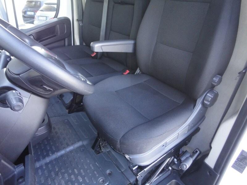 FIAT Ducato (4ª serie) Ducato 33 2.2 Mjt 140CV...