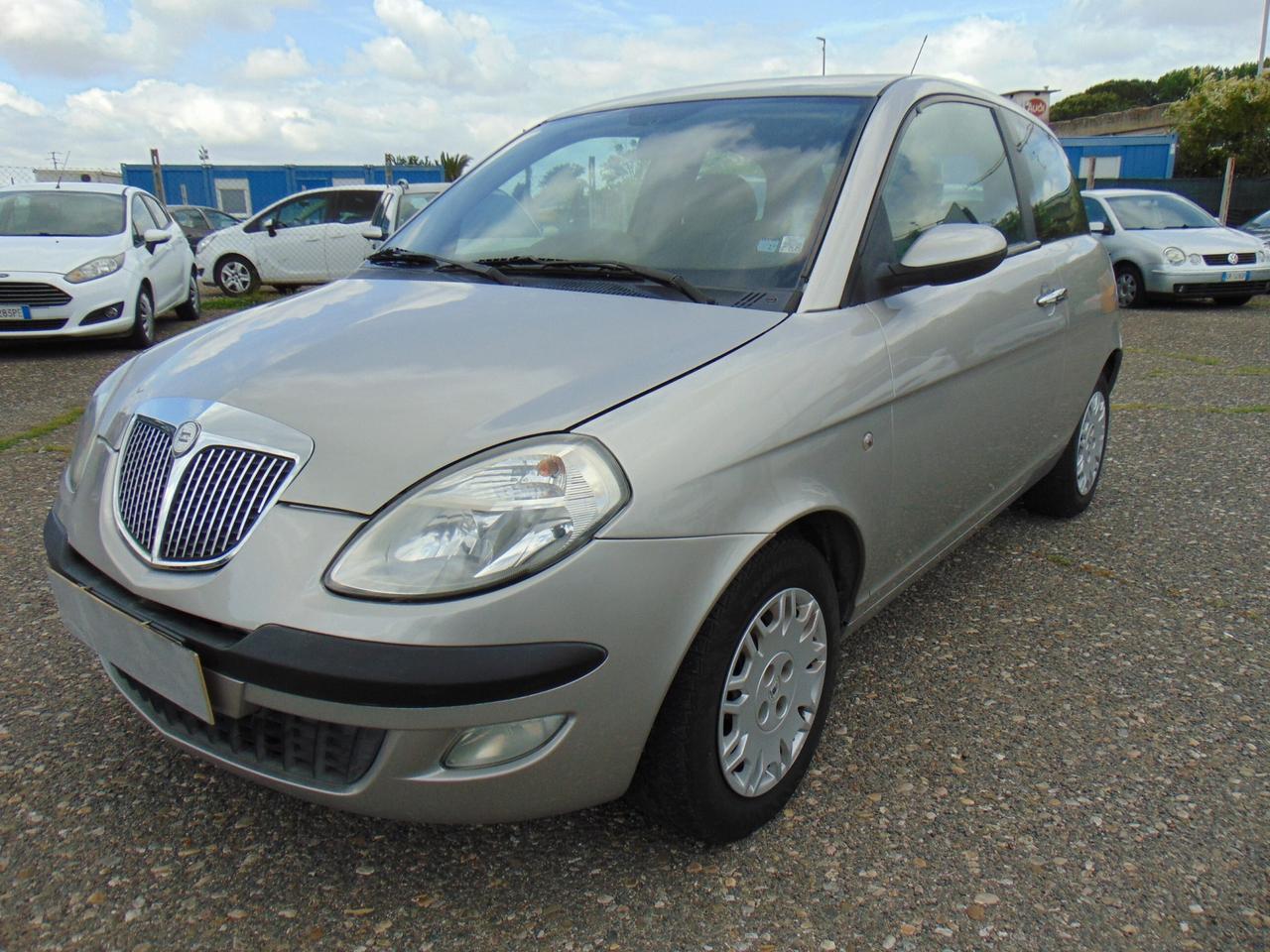 lancia y 1.2 benzina
