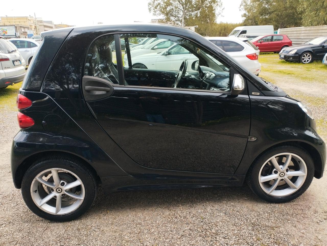 Smart ForTwo 1000 52 kW MHD coupé passion