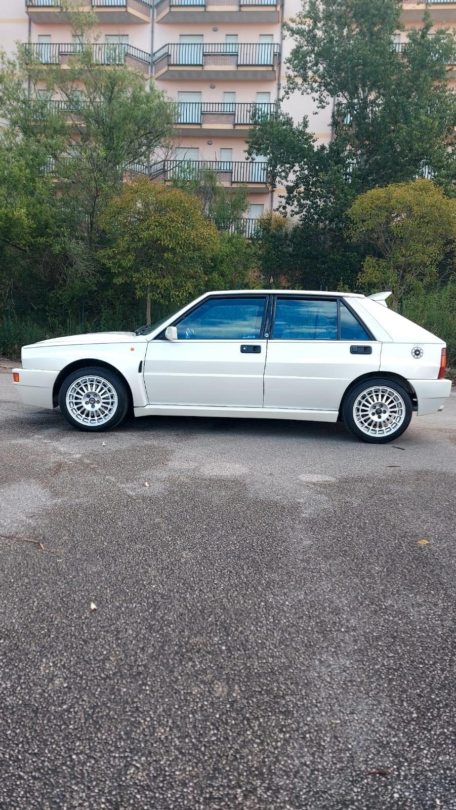 Lancia Delta 2.0i.e. turbo 16V cat HF integrale Edizione Speciale bianco perla