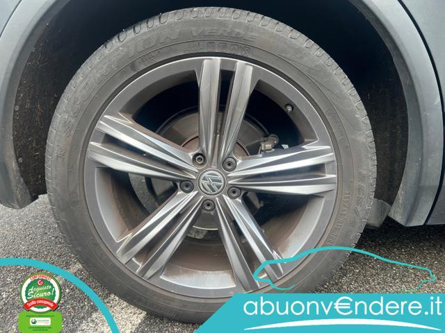 VOLKSWAGEN Tiguan 2.0 TDI SCR DSG Advanced BMT R-Line