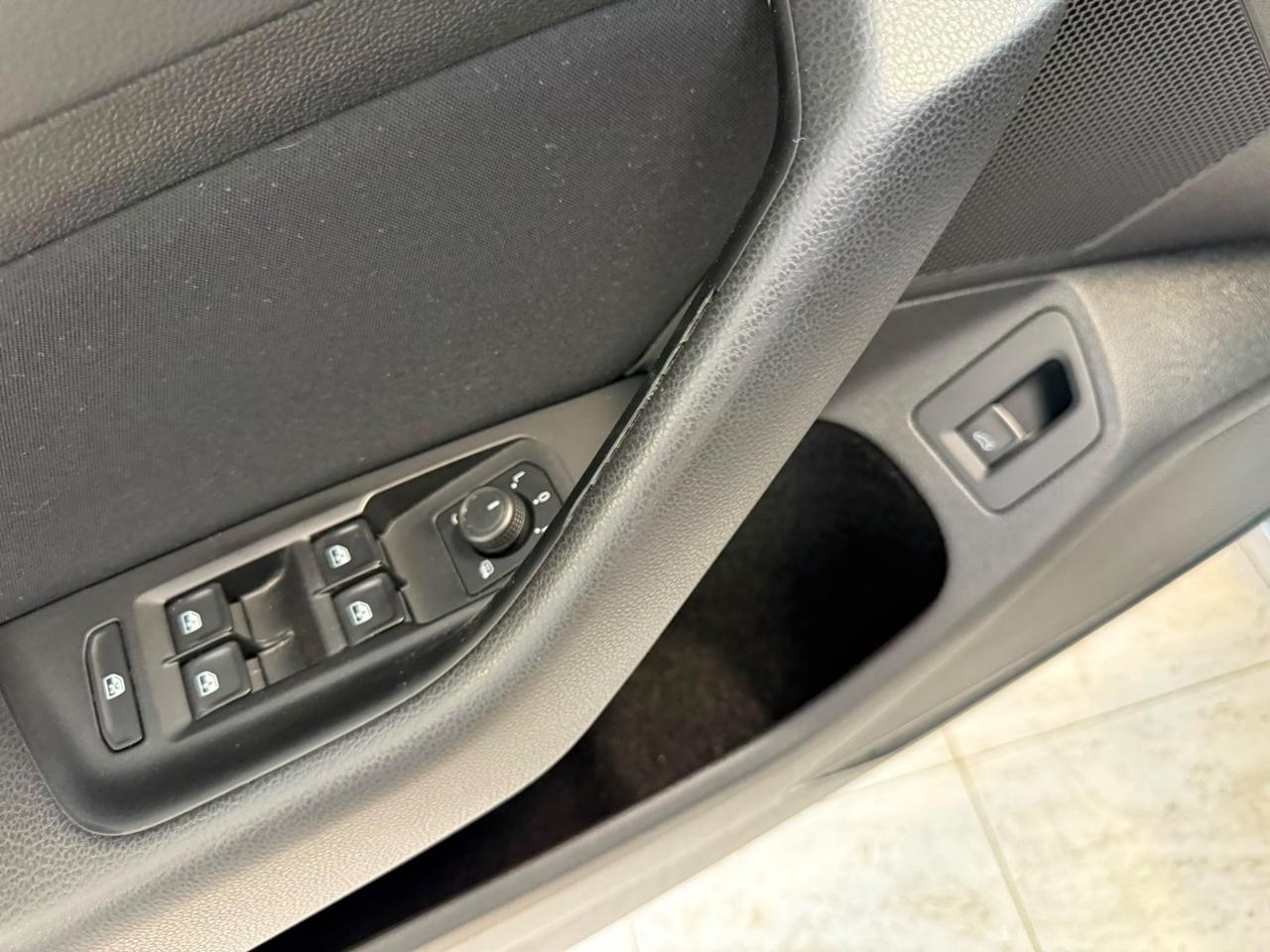 VOLKSWAGEN PASSAT 2.0 TDI DSG ITALIANA DOPPIO TRENO LED