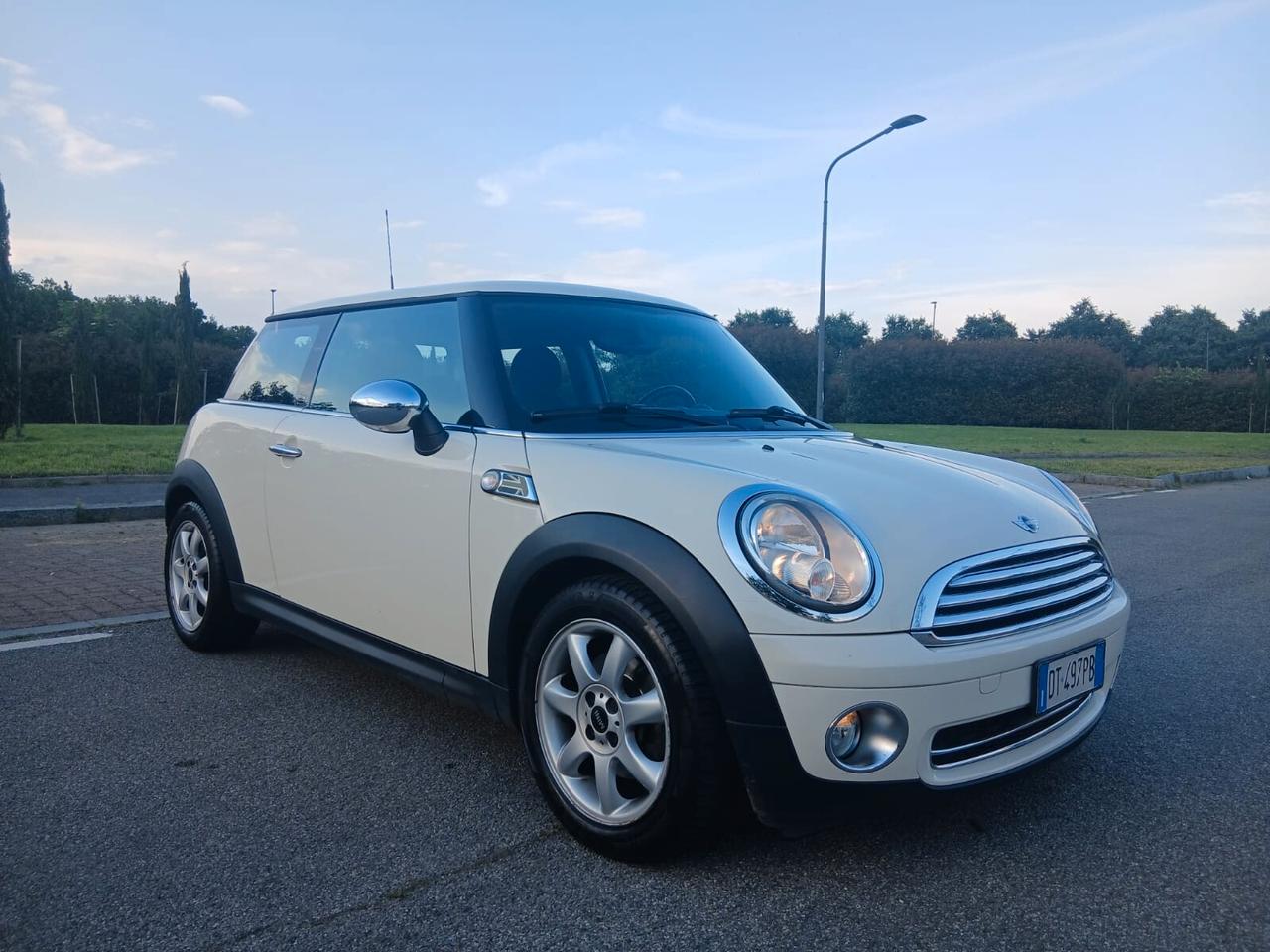 Mini 1.4 16V One Chili