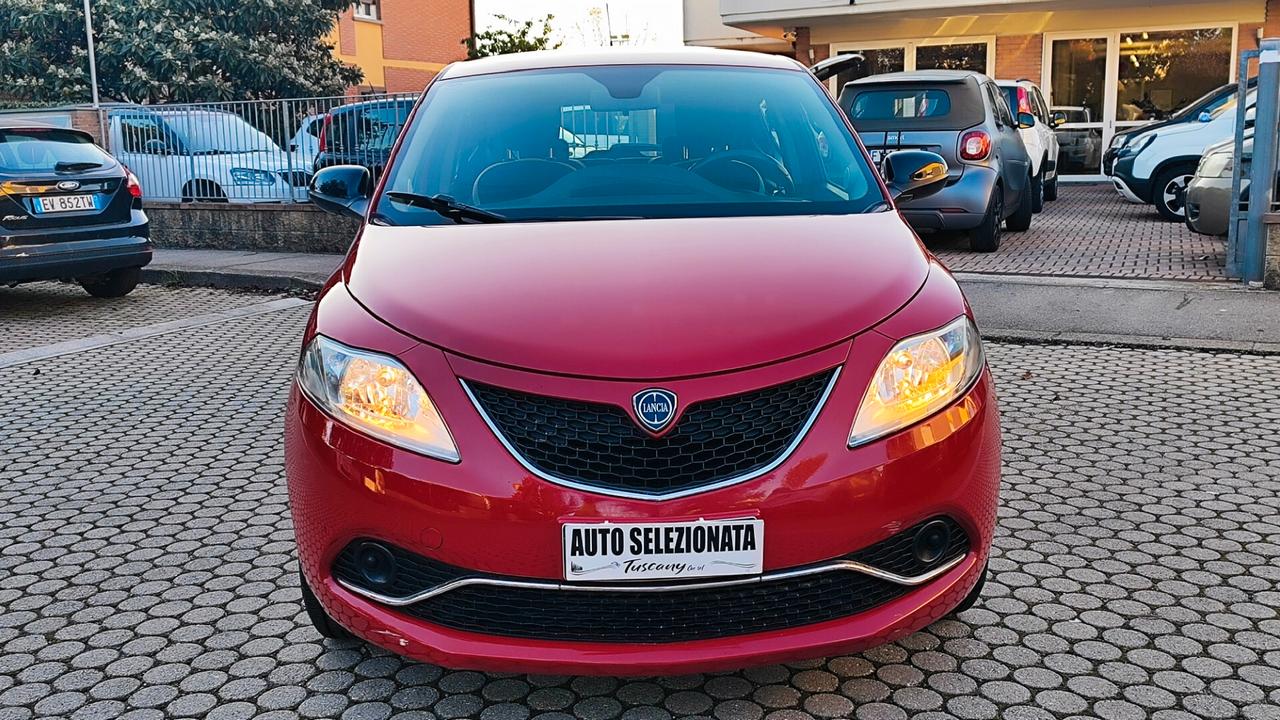 Lancia Ypsilon 1.2 69 CV 5 porte Platinum