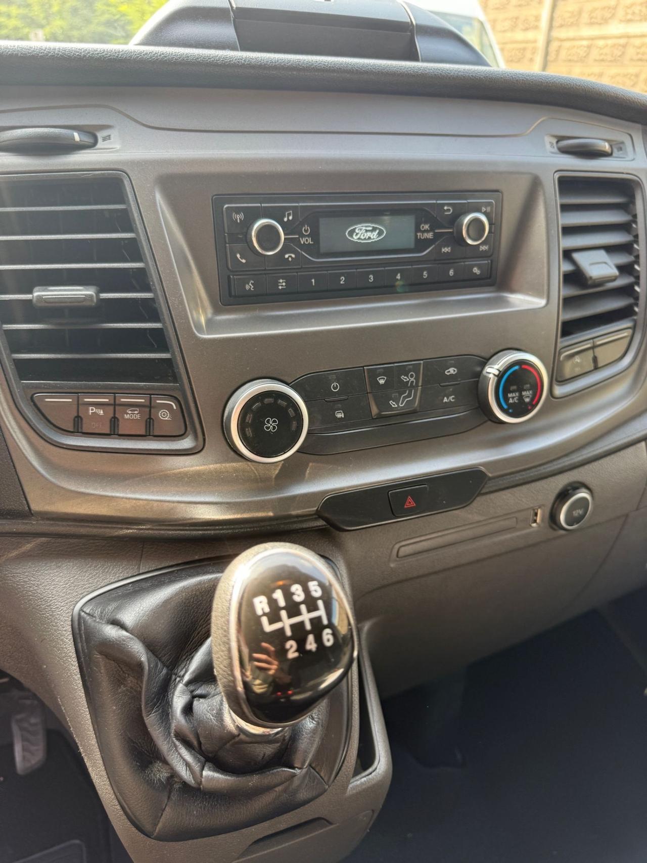 Ford Custom IBRIDO 2021