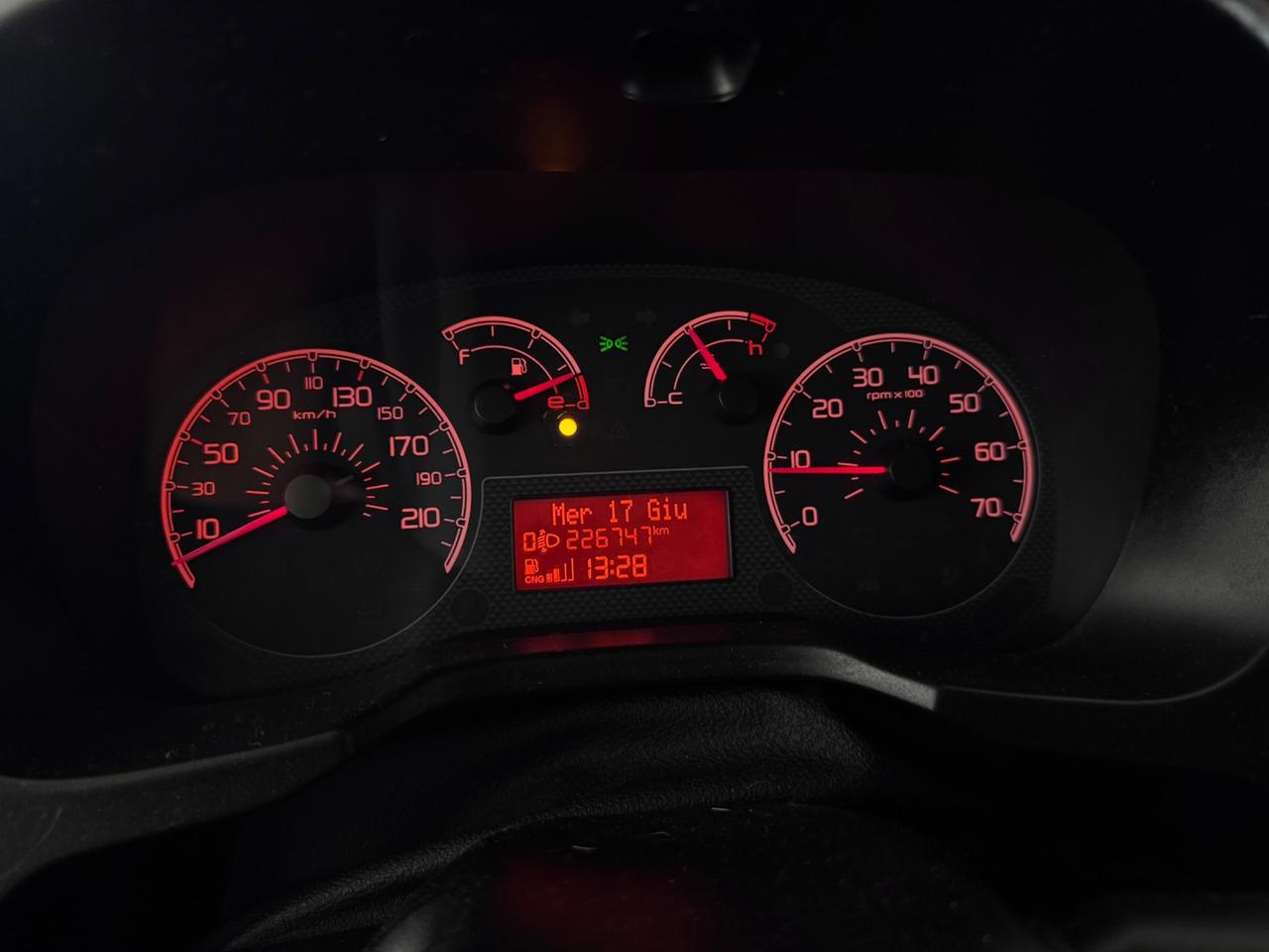 Fiat Qubo 1.4 8V 77 CV Active Natural Power
