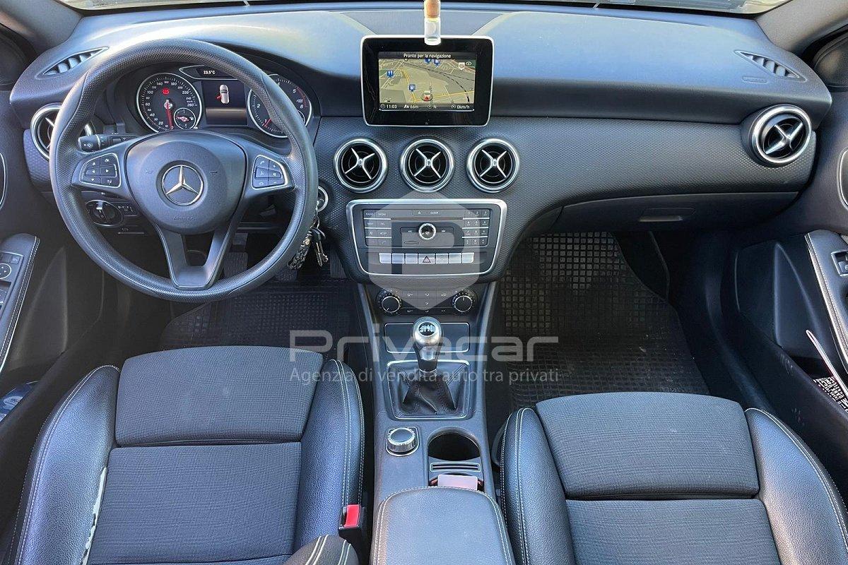MERCEDES A 180 d Business
