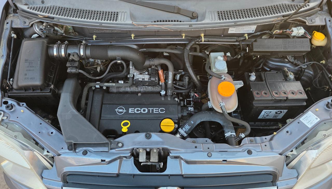 Opel Agila 1.2 16V Enjoy