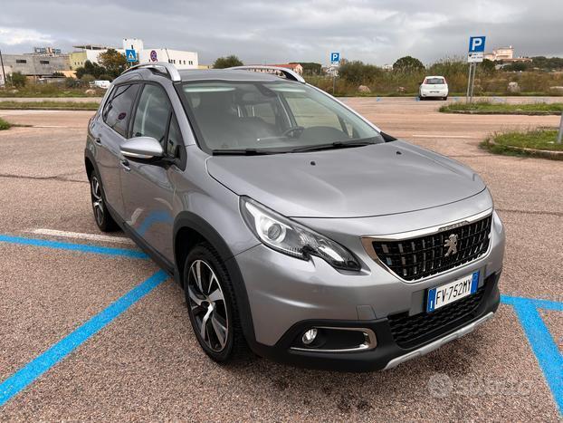 Peugeot 2008 BlueHDi 100 S&S Black Matt