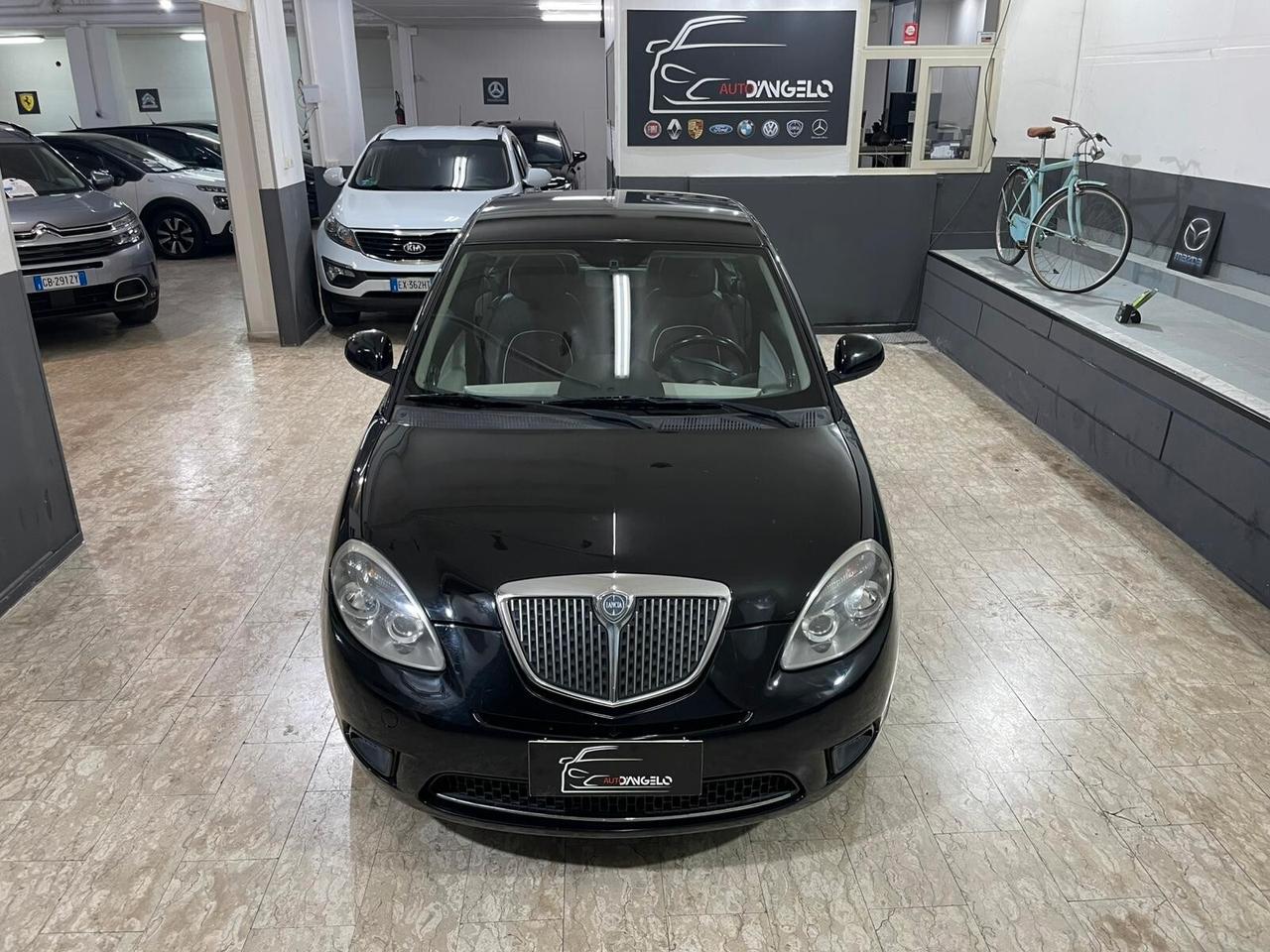 Lancia Ypsilon 1.3 MJT 75 CV Elle