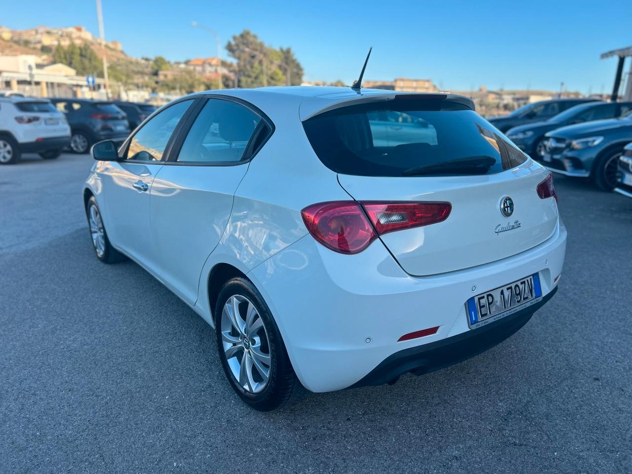 Alfa Romeo Giulietta 1.6 JTDm-2 105 CV Distinctive