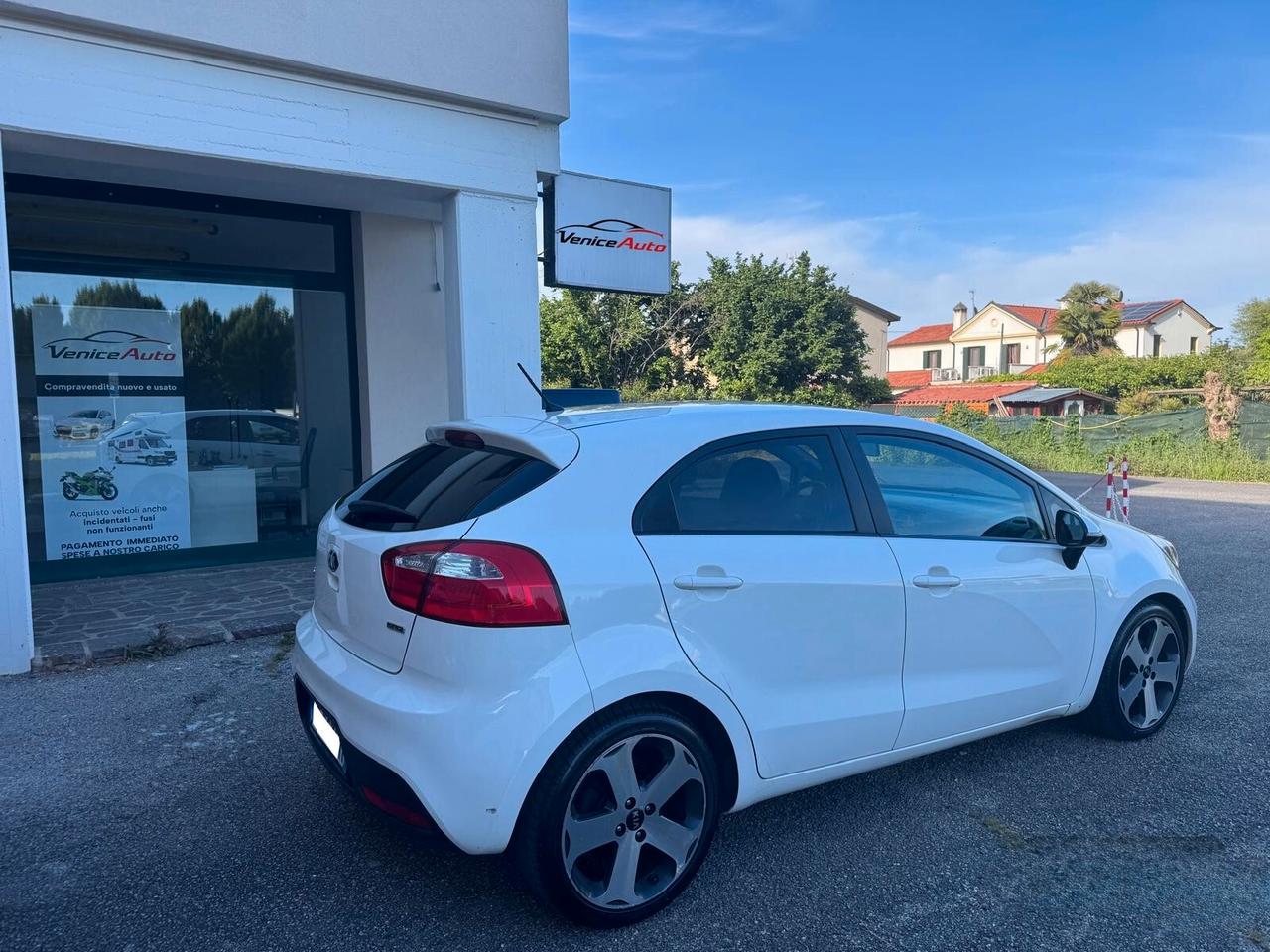 Kia Rio 1.4 CRDi 5p. Cool