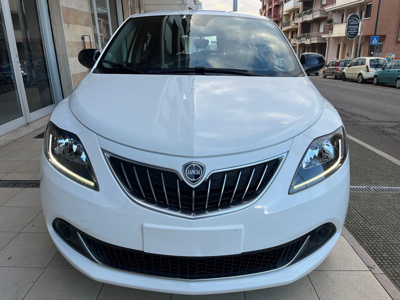 Lancia Ypsilon 1.0 FireFly 5 porte Hybrid Posti - GH272GE