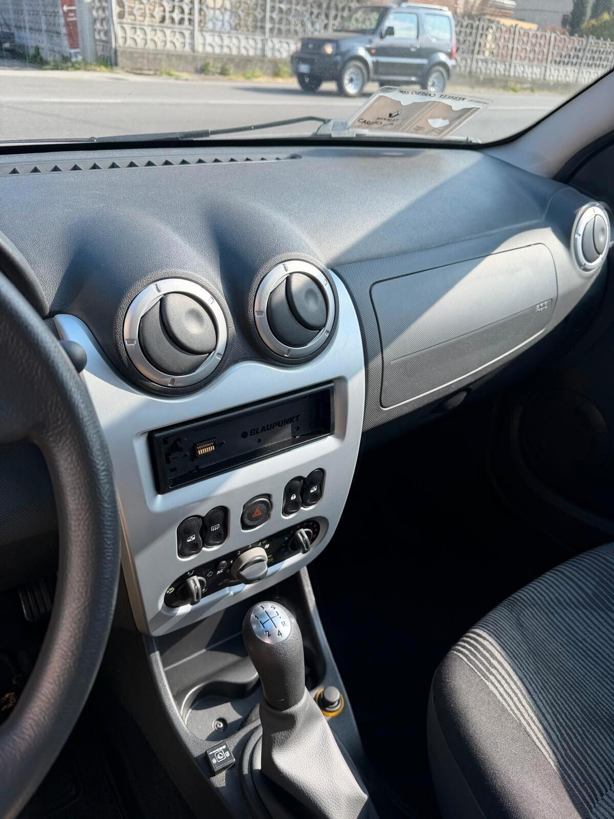 Dacia Sandero 1.4 8V Laureate Gpl