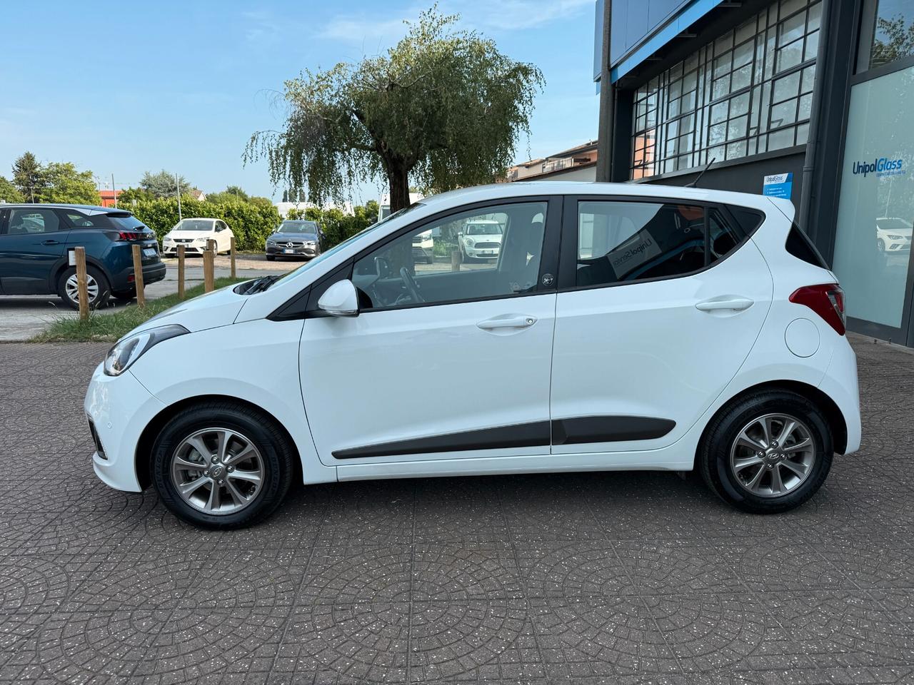 Hyundai i10 1.2 MPI Sound Edition A/T