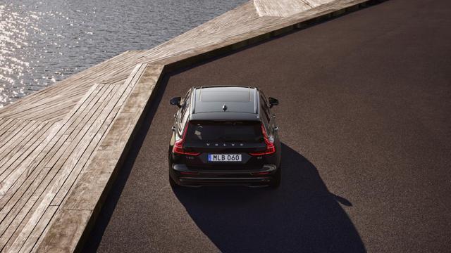 VOLVO V60 B4 (Benzina) PLUS DARK AUTOMATICA