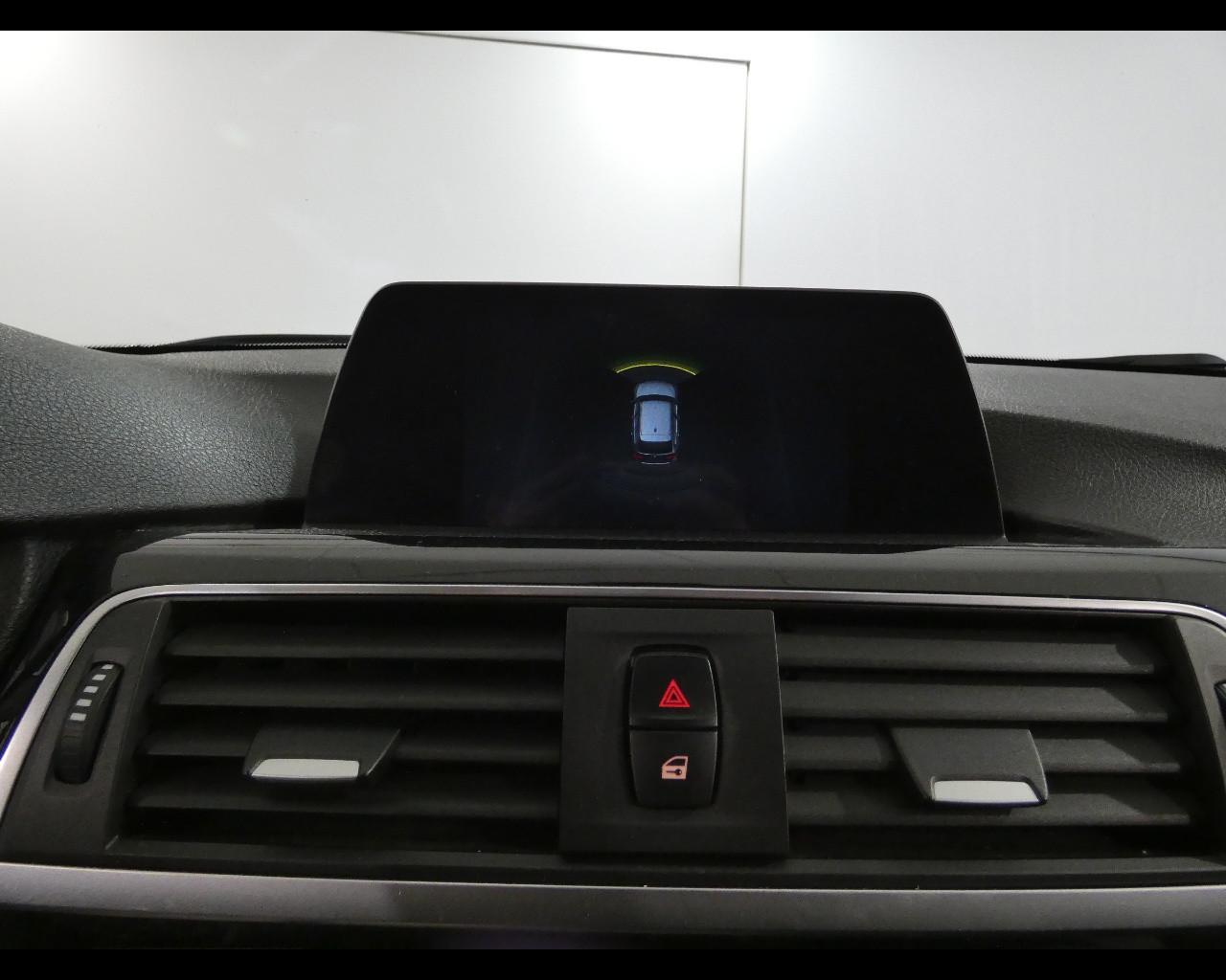 BMW Serie 3 (F30/31) - 316d Touring Business Advantage aut.