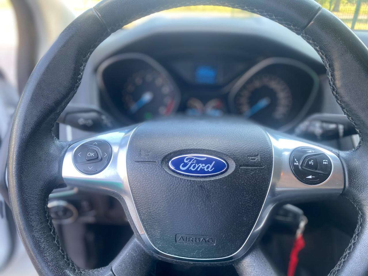 Ford Focus 1.6 120 CV GPL berlina 5 porte